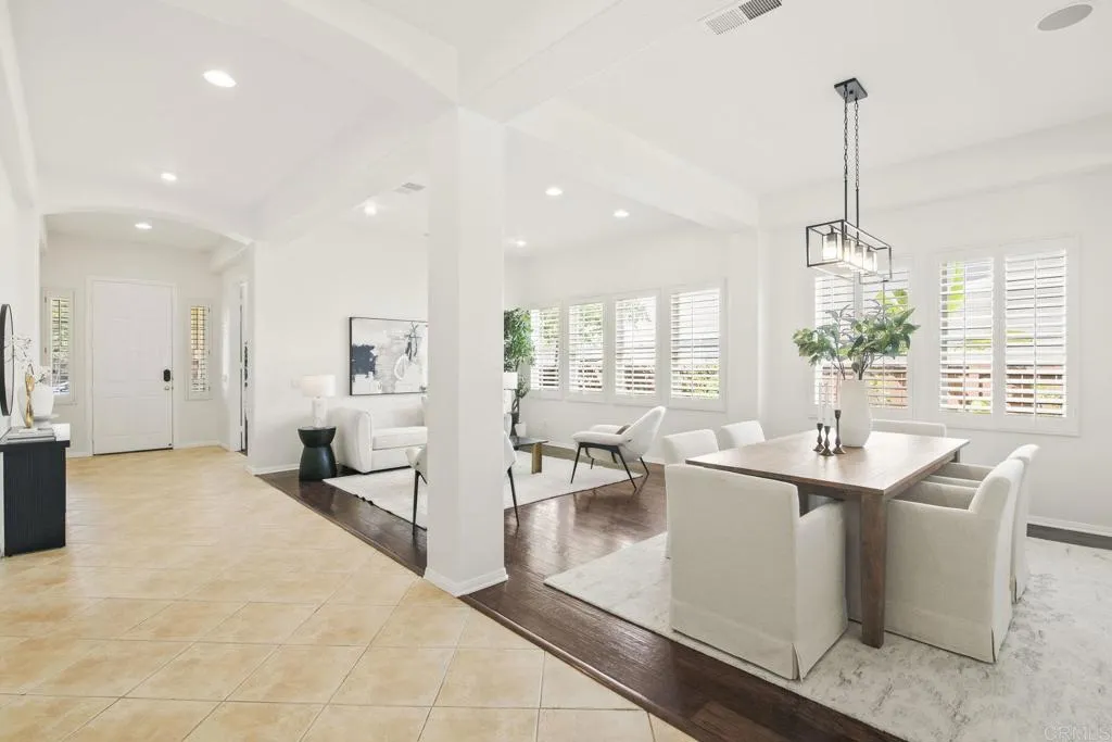 https://cdn.realtyfeed.com/cdn/127/306519508/f5f379b8d014b5032ccd13c4d900c53b.webp