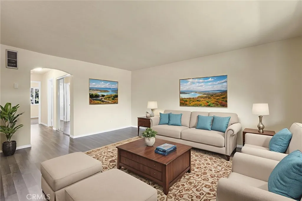 https://cdn.realtyfeed.com/cdn/127/306519519/57eebe05d382339bb518e1a43adcc567.webp