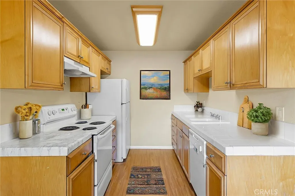 https://cdn.realtyfeed.com/cdn/127/306519519/644b394e2d6faa8811a3baded71073e4.webp