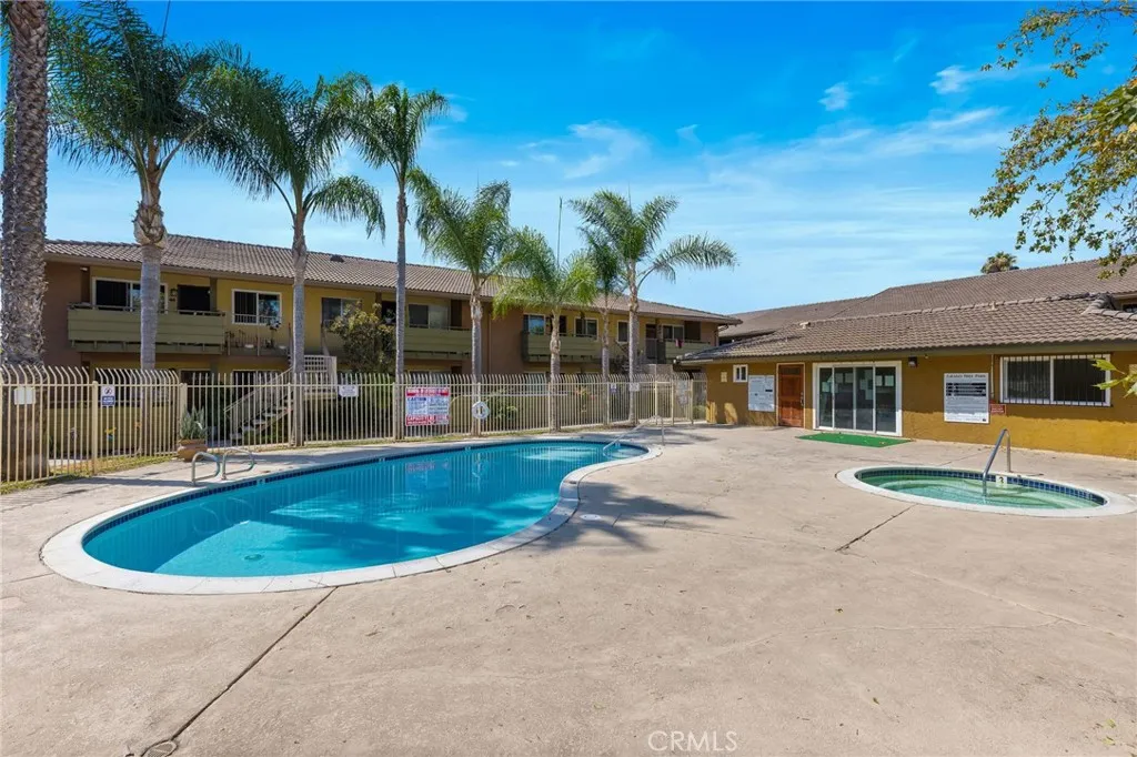 https://cdn.realtyfeed.com/cdn/127/306519519/f01c71c976d39dd6c350108b8a8cf5d8.webp