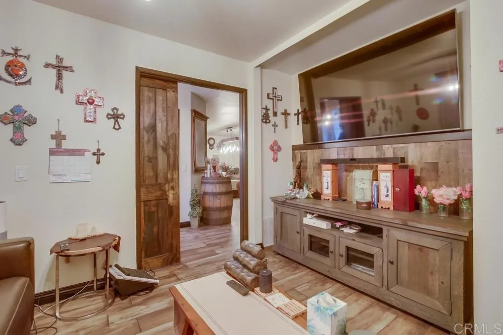 https://cdn.realtyfeed.com/cdn/127/306519523/042caa9f090ca19371928866a09266c7.webp