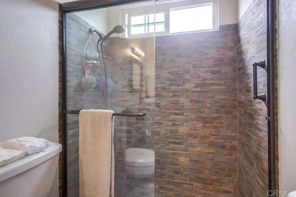 https://cdn.realtyfeed.com/cdn/127/306519523/15abad9c79edf938bd0136f9eecdcdb0.webp