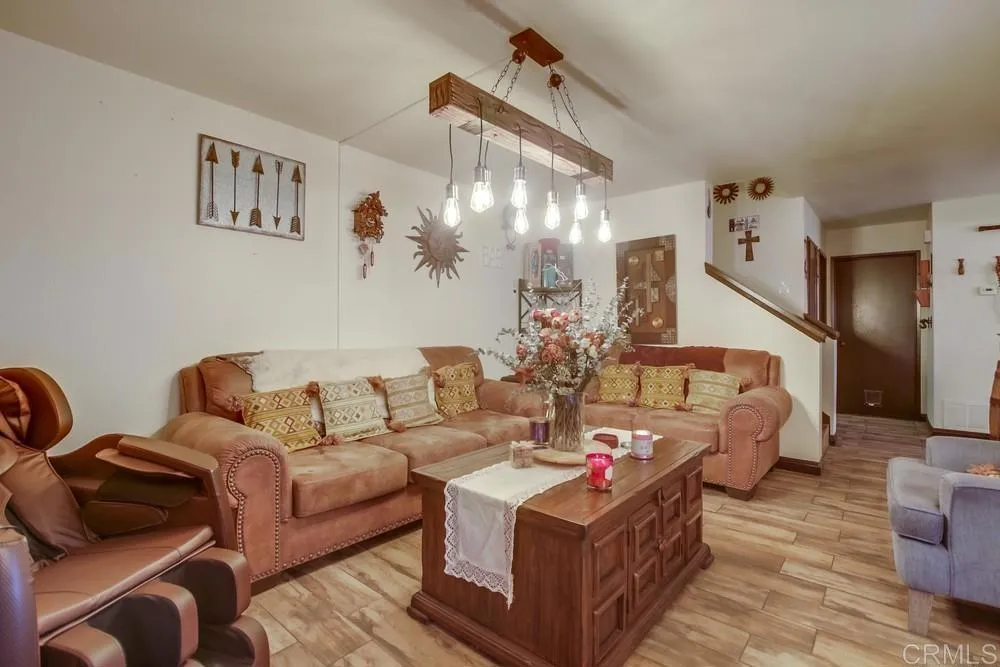 https://cdn.realtyfeed.com/cdn/127/306519523/f7502e5051c0b19bc944110efbe9d5c3.webp