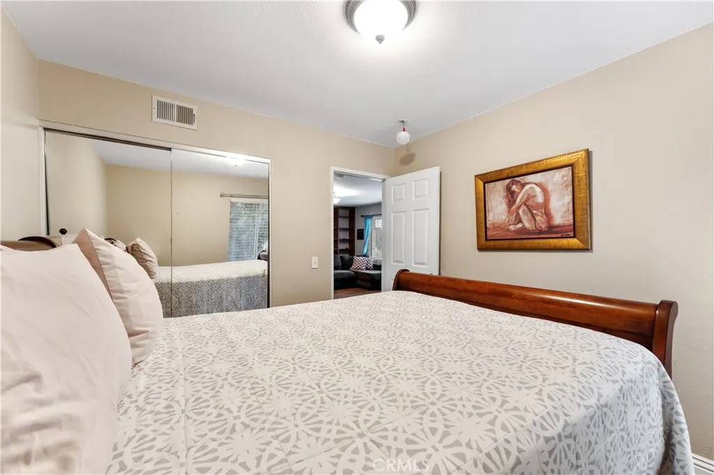 https://cdn.realtyfeed.com/cdn/127/306519524/6e31311eaf4186acbfc673d073cedfde.webp