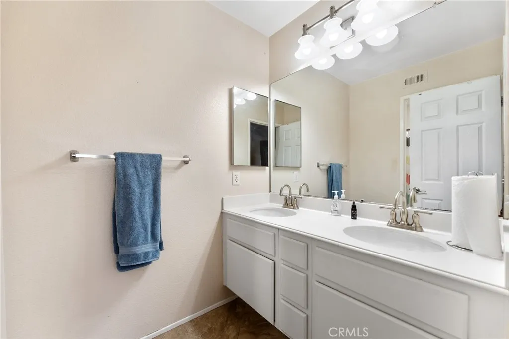 https://cdn.realtyfeed.com/cdn/127/306519524/a1c09b756da5861e788734f28e6010f2.webp