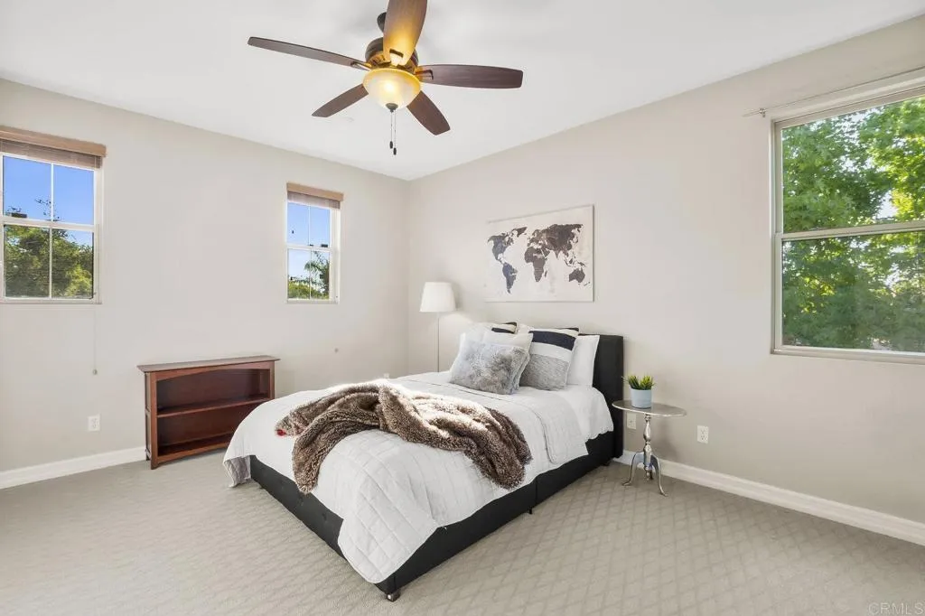 https://cdn.realtyfeed.com/cdn/127/306519527/047cdab44e7e4041bd3b1a0ad3493996.webp