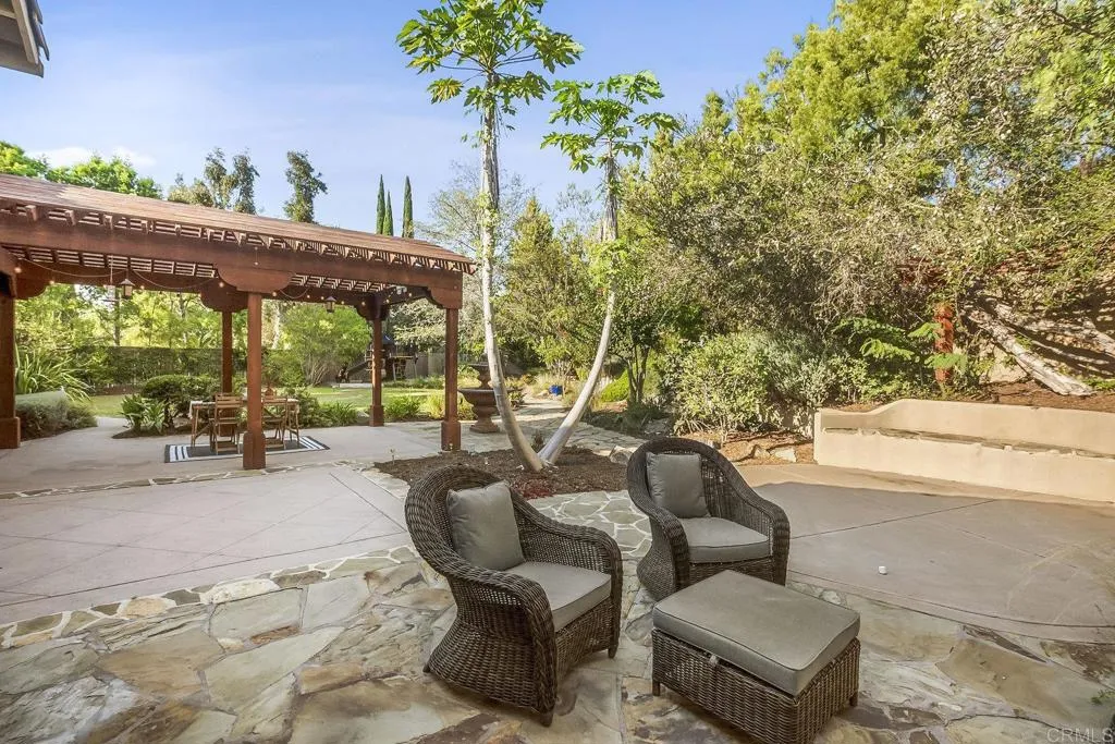https://cdn.realtyfeed.com/cdn/127/306519527/4a19b0939e7945ef1650e6f429f69655.webp