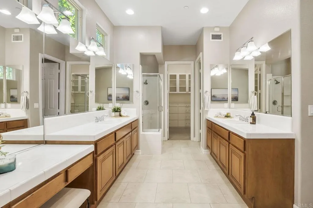 https://cdn.realtyfeed.com/cdn/127/306519527/7da9df7aa51bf8a7999665eaa4db3e40.webp