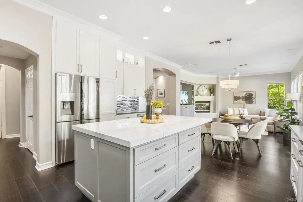 https://cdn.realtyfeed.com/cdn/127/306519527/cb8b99d1b669cf9c1b7317576b5d0403.webp