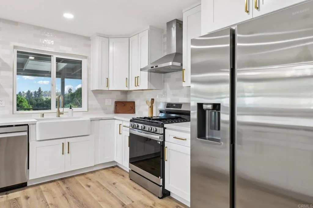 https://cdn.realtyfeed.com/cdn/127/306519531/115ceb2143415939109c62bf5aa2442c.webp