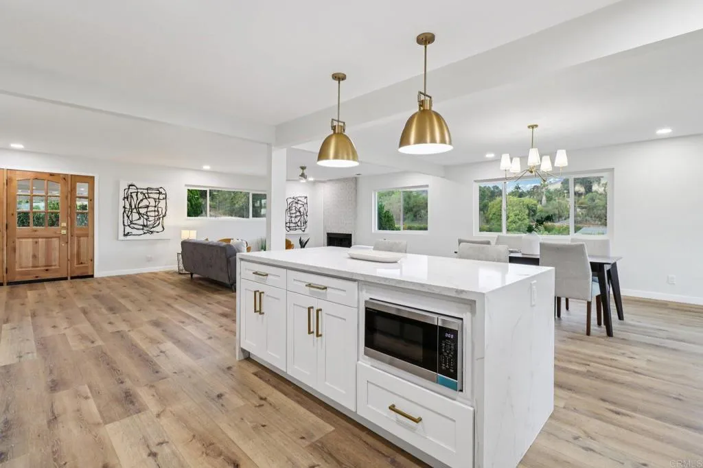 https://cdn.realtyfeed.com/cdn/127/306519531/3f74c7f407495cec90854081441f9da6.webp