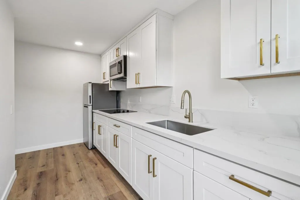 https://cdn.realtyfeed.com/cdn/127/306519531/80ab51379cabdbd64a62dae44b327b04.webp