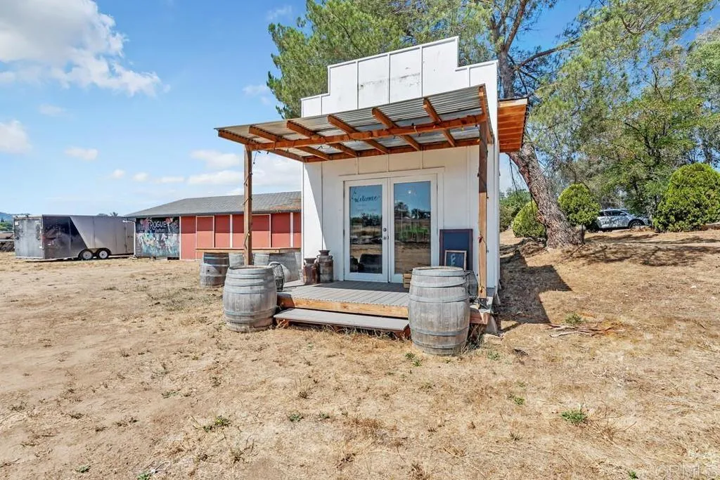 https://cdn.realtyfeed.com/cdn/127/306519546/07170d5a69f2a51393a95f8730a35b0e.webp