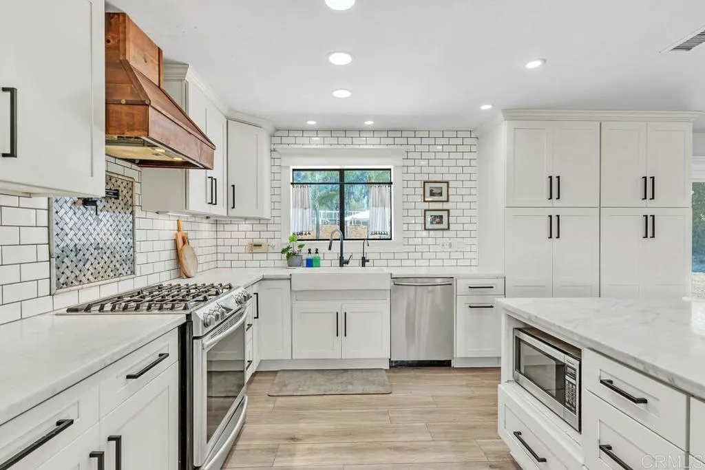 https://cdn.realtyfeed.com/cdn/127/306519546/0f453cc6dabeadda03761197fd5a36be.webp