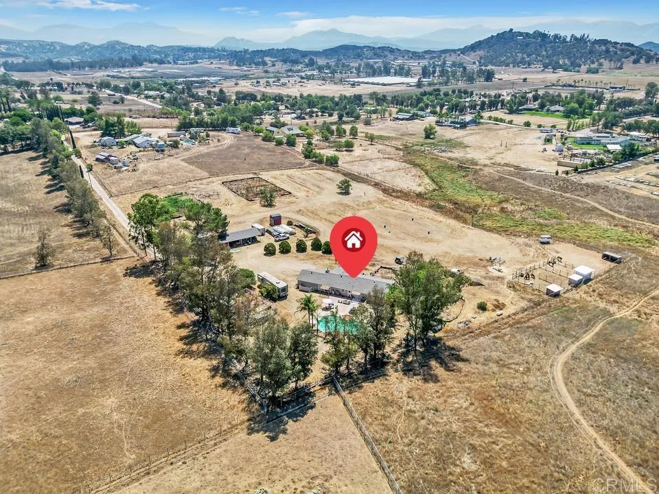 https://cdn.realtyfeed.com/cdn/127/306519546/11d1bf55aff50f9d7db8e2f04edc4adb.webp