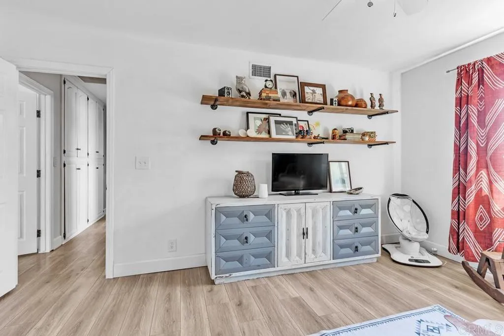 https://cdn.realtyfeed.com/cdn/127/306519546/13b77b48f25ed294914c9f908839a129.webp