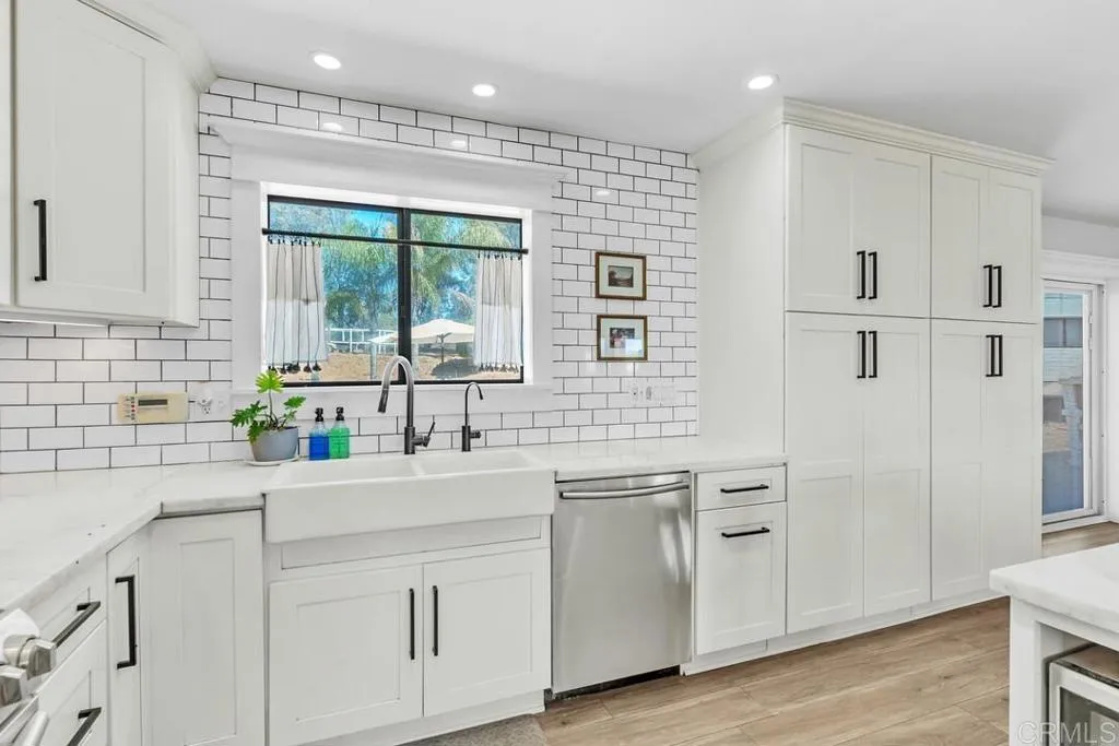 https://cdn.realtyfeed.com/cdn/127/306519546/4cb2894930633a9ada5f8dfd0f8e2bdf.webp