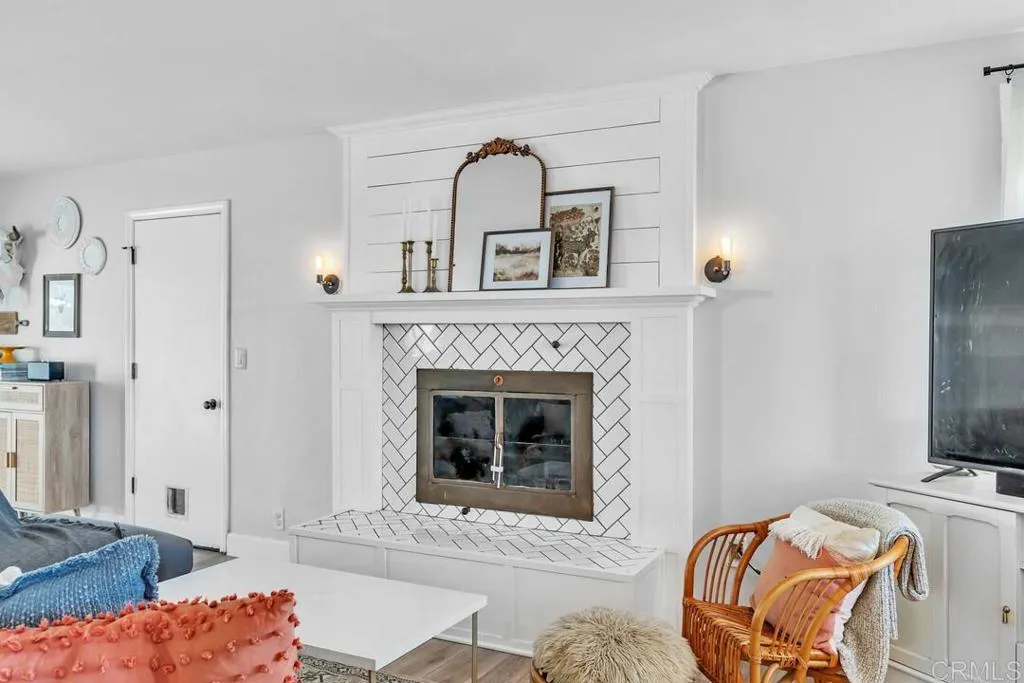 https://cdn.realtyfeed.com/cdn/127/306519546/5f29439b2b8a639651fc8b62afceb4f3.webp