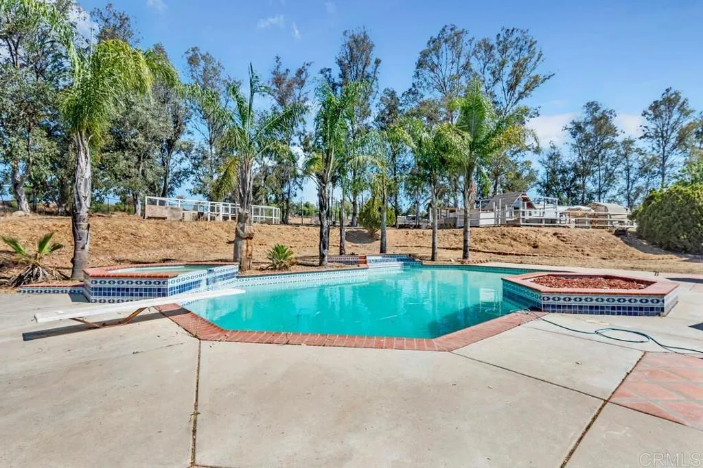 https://cdn.realtyfeed.com/cdn/127/306519546/71dd58dbb9c0b9c5d47dbfb86357b7f1.webp