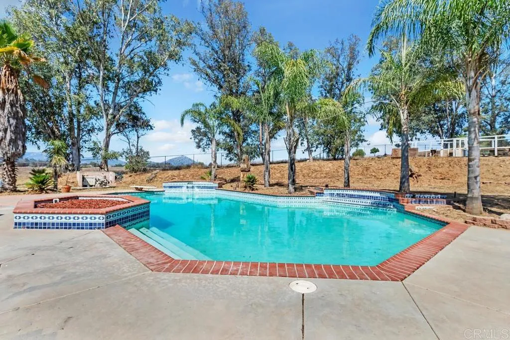 https://cdn.realtyfeed.com/cdn/127/306519546/7d6f0769b881802a81149166efbf3049.webp