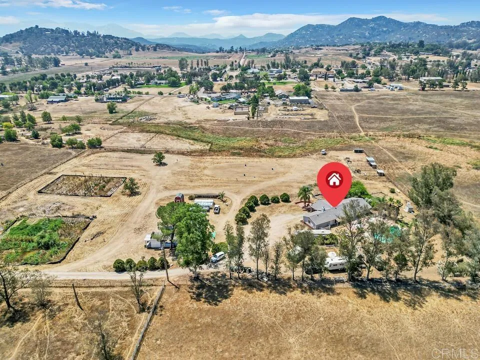 https://cdn.realtyfeed.com/cdn/127/306519546/8e574e42f7a0bb48a3761688ce72e403.webp