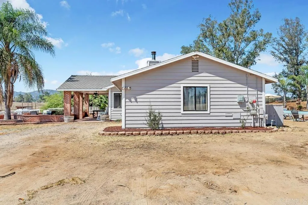 https://cdn.realtyfeed.com/cdn/127/306519546/d4b7c2c1901633248548638c164c78a8.webp