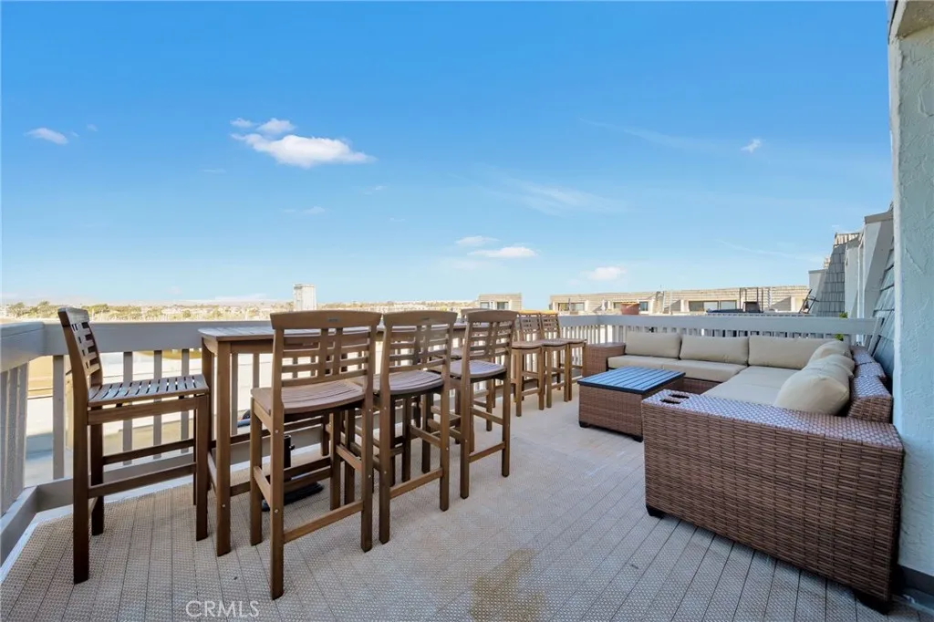 https://cdn.realtyfeed.com/cdn/127/306519582/623df3f4fdff50d451cc5b2475bd724f.webp