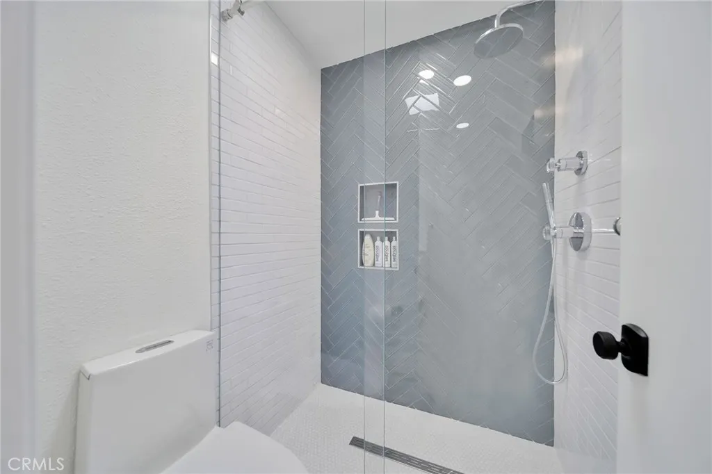 https://cdn.realtyfeed.com/cdn/127/306519582/9fedff618225f0701cfd0ceaad9ebe3a.webp