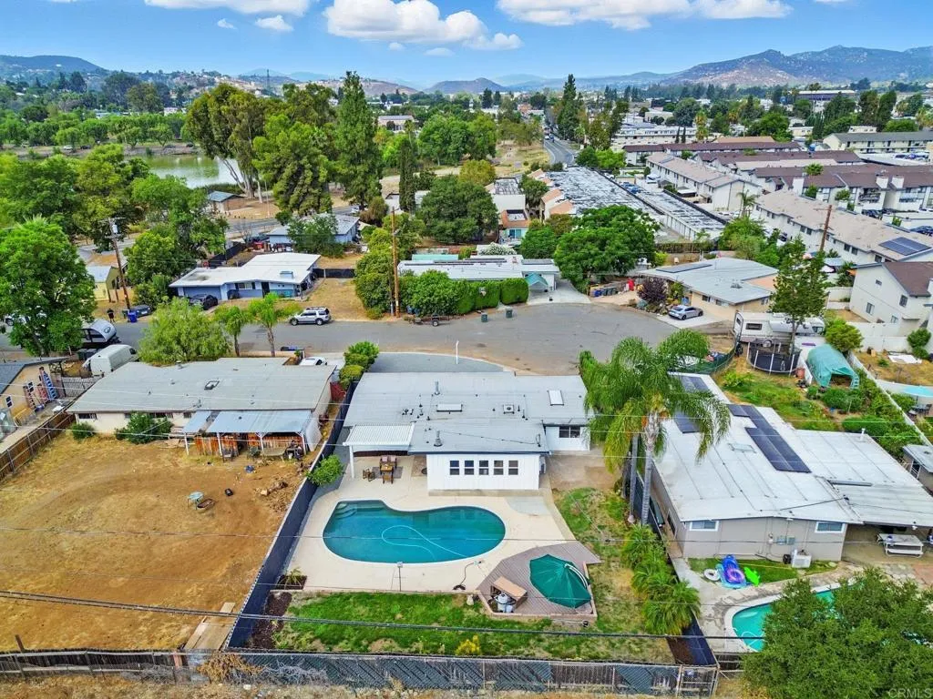 https://cdn.realtyfeed.com/cdn/127/306519591/7f84211d7c6892eda89722a978c8f4a2.webp