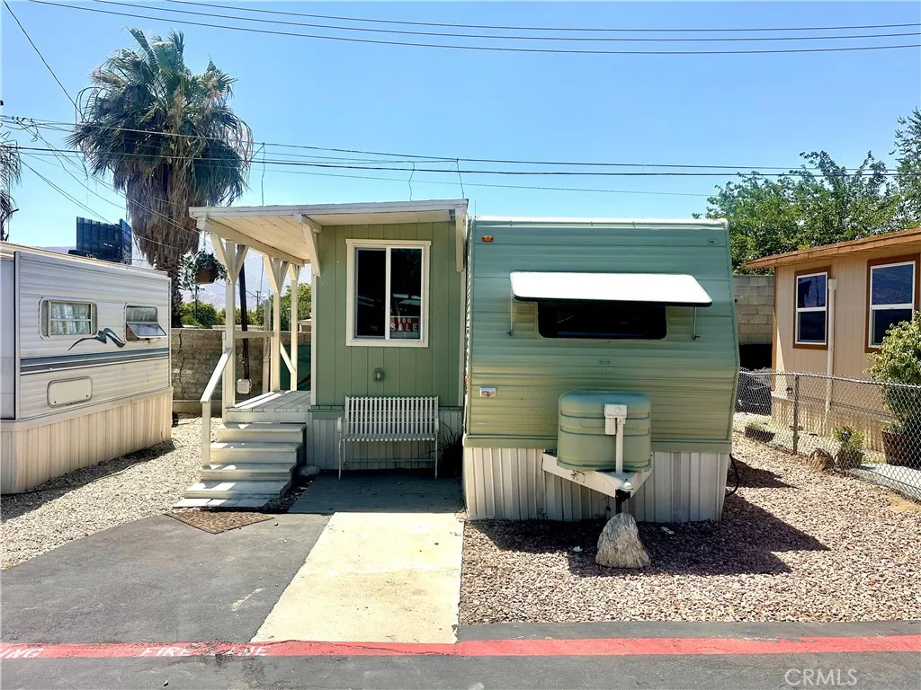 Banning, CA 92220