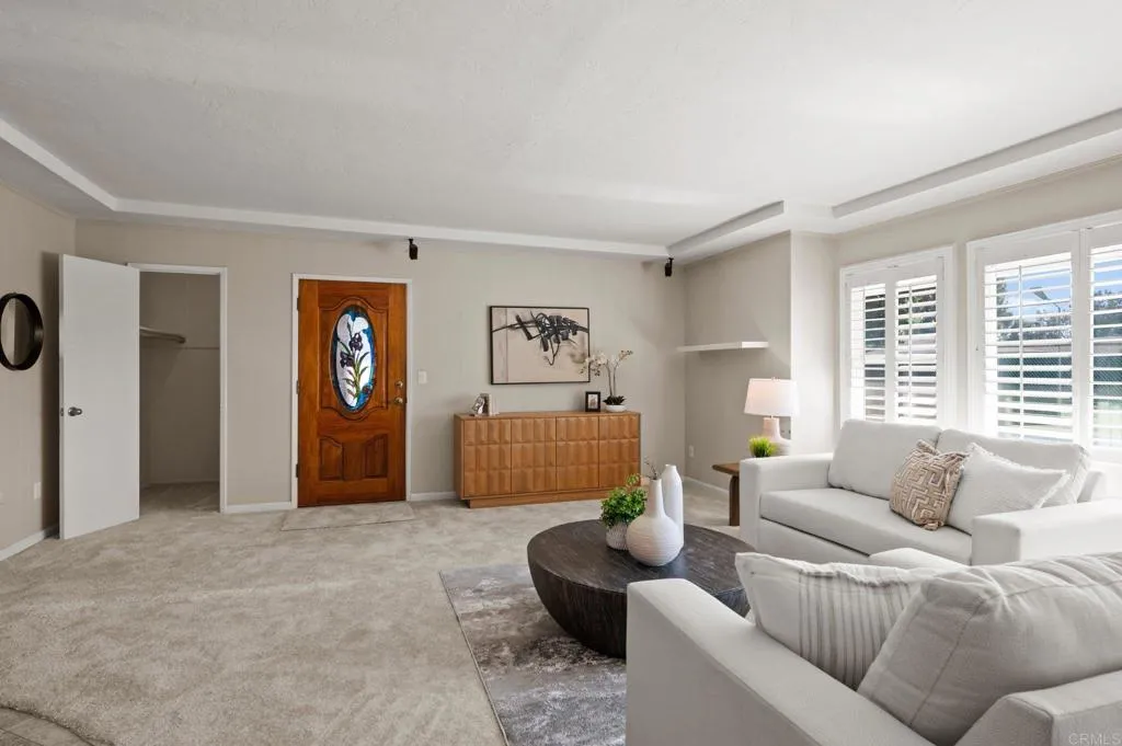 https://cdn.realtyfeed.com/cdn/127/306519671/0938f54f5fde472d961410c7f7dd5c3e.webp
