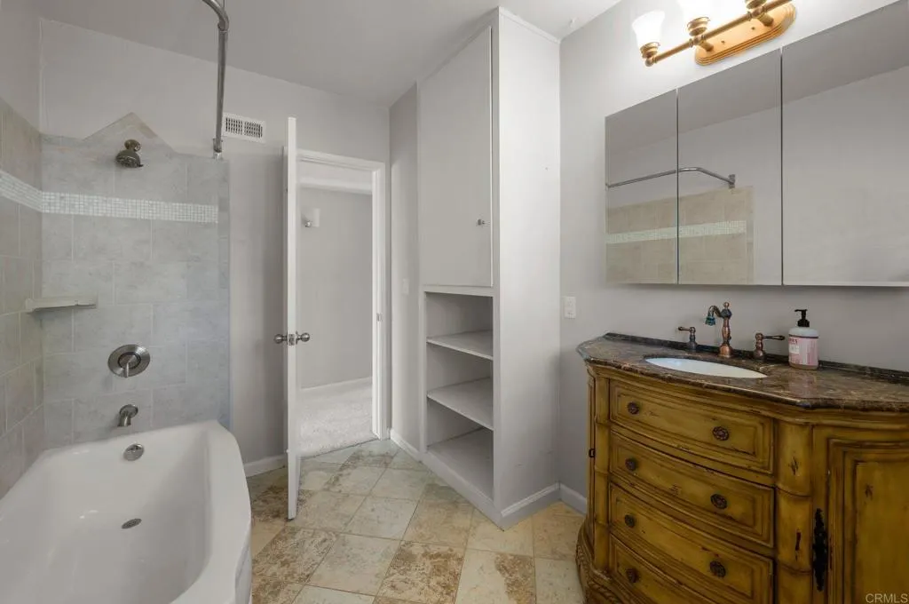 https://cdn.realtyfeed.com/cdn/127/306519671/aa58b45f34e6ece693cb074ead4981eb.webp