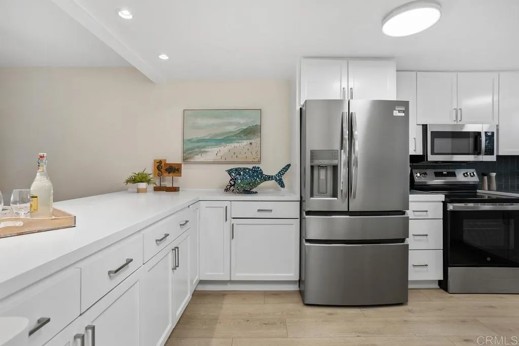https://cdn.realtyfeed.com/cdn/127/306519676/084ba9a9f9d8544a4c3f4d6b6091717e.webp