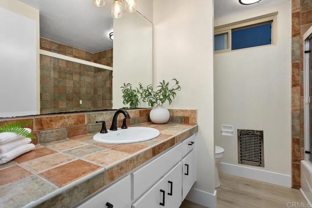 https://cdn.realtyfeed.com/cdn/127/306519676/181ca5dd0116da3bfd08650a4c277999.webp