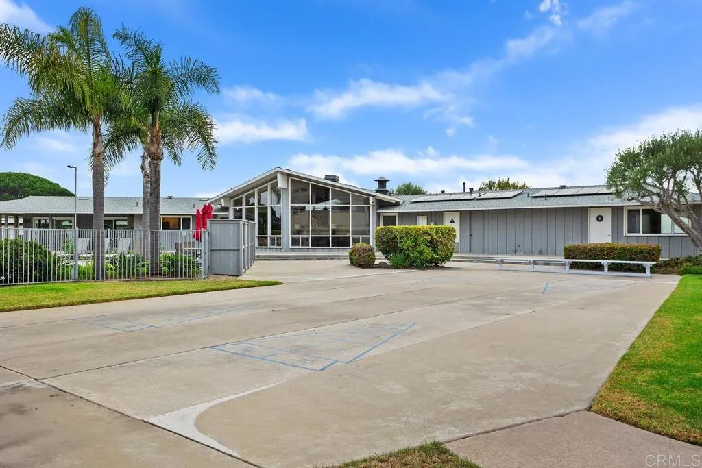 https://cdn.realtyfeed.com/cdn/127/306519676/5a7baae07dd4b1eb19e018e861b913f2.webp