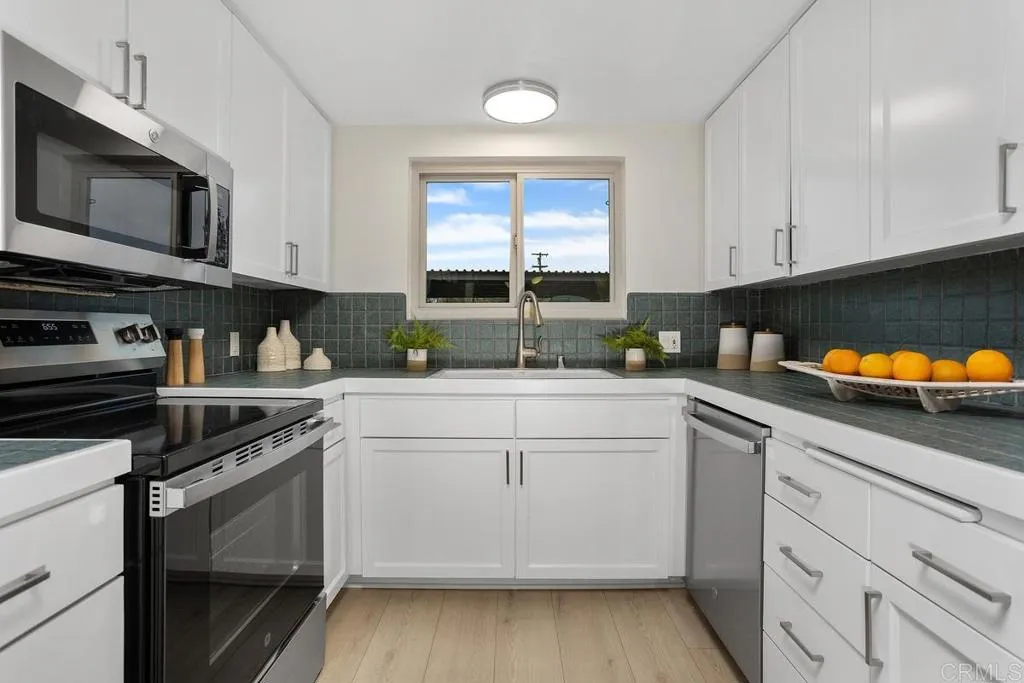 https://cdn.realtyfeed.com/cdn/127/306519676/a66afc775535f48d0421bdaf4e5ad032.webp