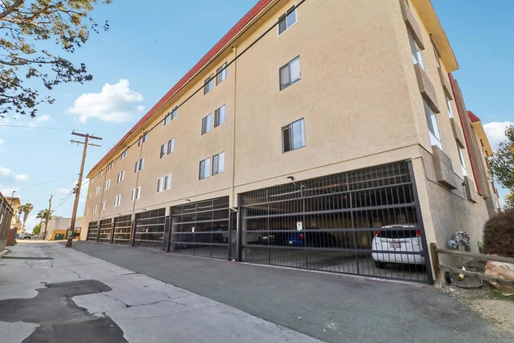 https://cdn.realtyfeed.com/cdn/127/306519677/ad06db3e9628f21a81e0932a9c0ef6d2.webp