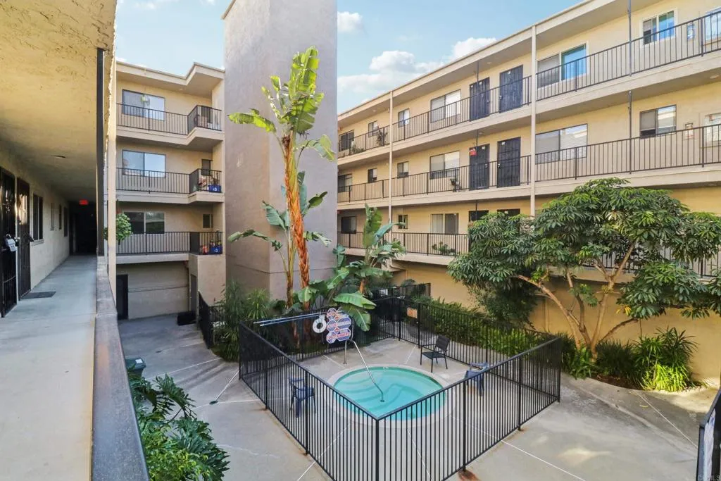 https://cdn.realtyfeed.com/cdn/127/306519677/c707605246f0e65594334444f8255bc2.webp