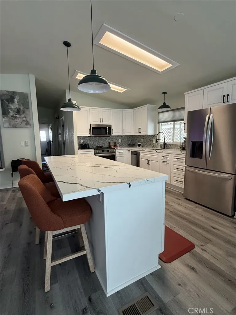 https://cdn.realtyfeed.com/cdn/127/306519708/260b5891fc27f8ea7f306308910de453.webp
