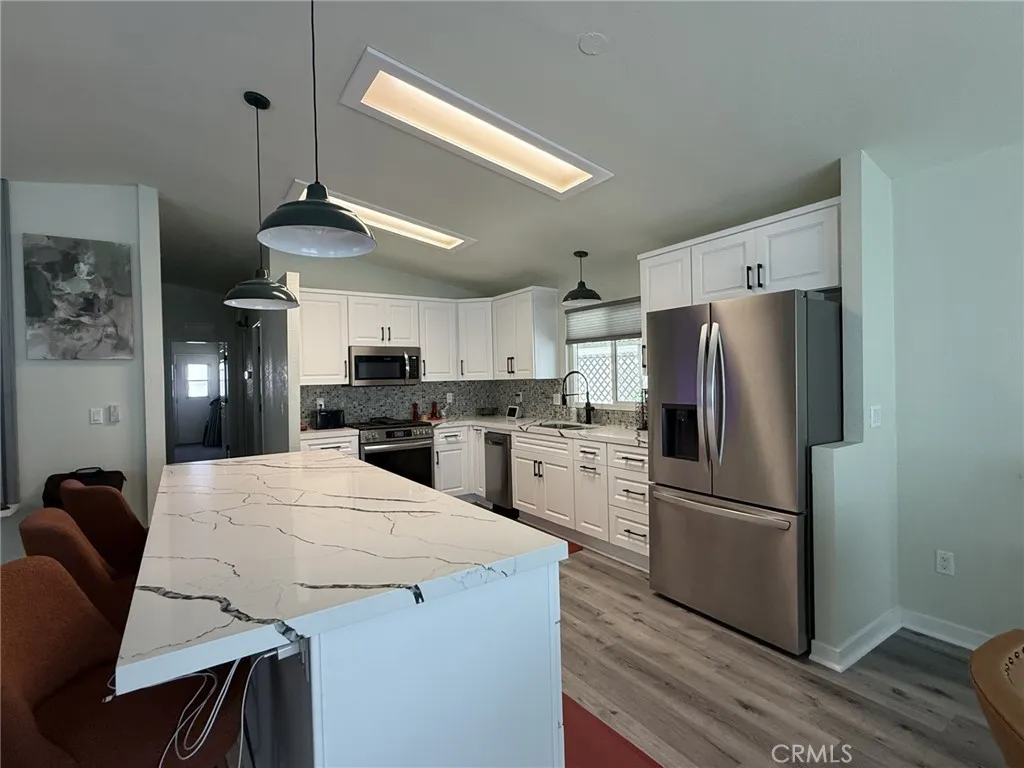 https://cdn.realtyfeed.com/cdn/127/306519708/41a579c6fb4a701f07b75b00a1b7132b.webp