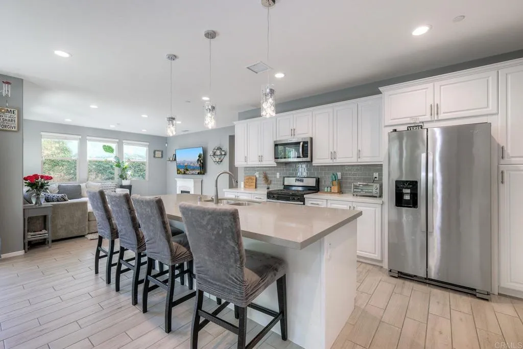https://cdn.realtyfeed.com/cdn/127/306519730/8025930832456968d3ef3613436ccb27.webp