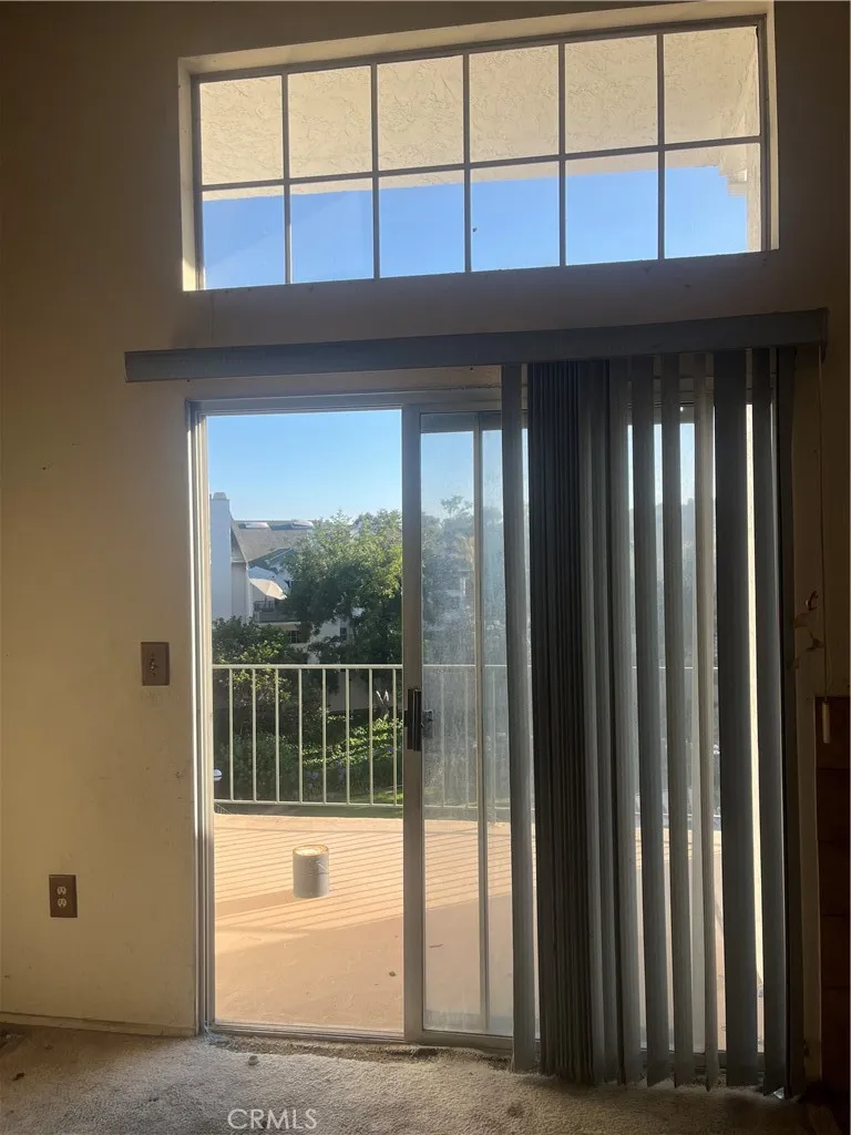https://cdn.realtyfeed.com/cdn/127/306519731/8b961d3b6ac43baf54f836031456ab48.webp