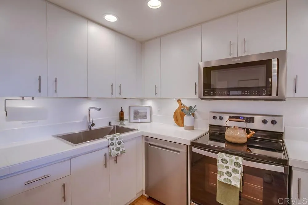 https://cdn.realtyfeed.com/cdn/127/306519744/2497a20fe12c45863748f0b16947645b.webp