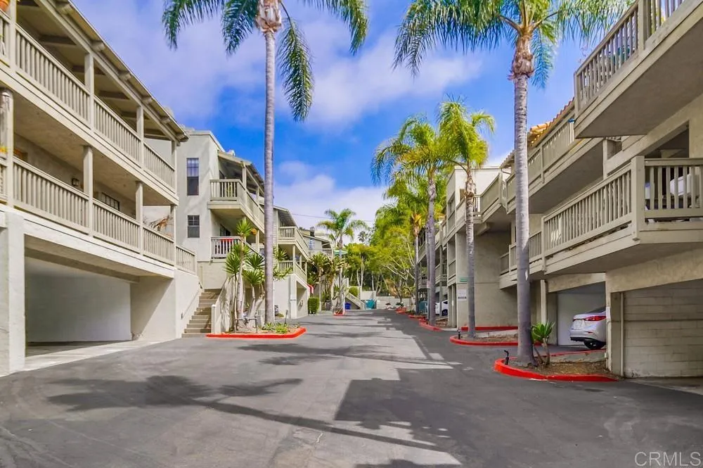https://cdn.realtyfeed.com/cdn/127/306519744/84d2c2e37d93e4ce33a5794befbd7c95.webp