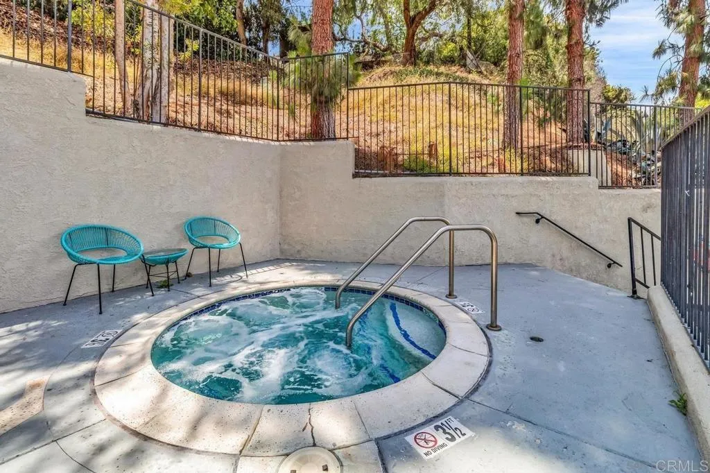 https://cdn.realtyfeed.com/cdn/127/306519744/8842fb424284add192b6e03332057cb0.webp