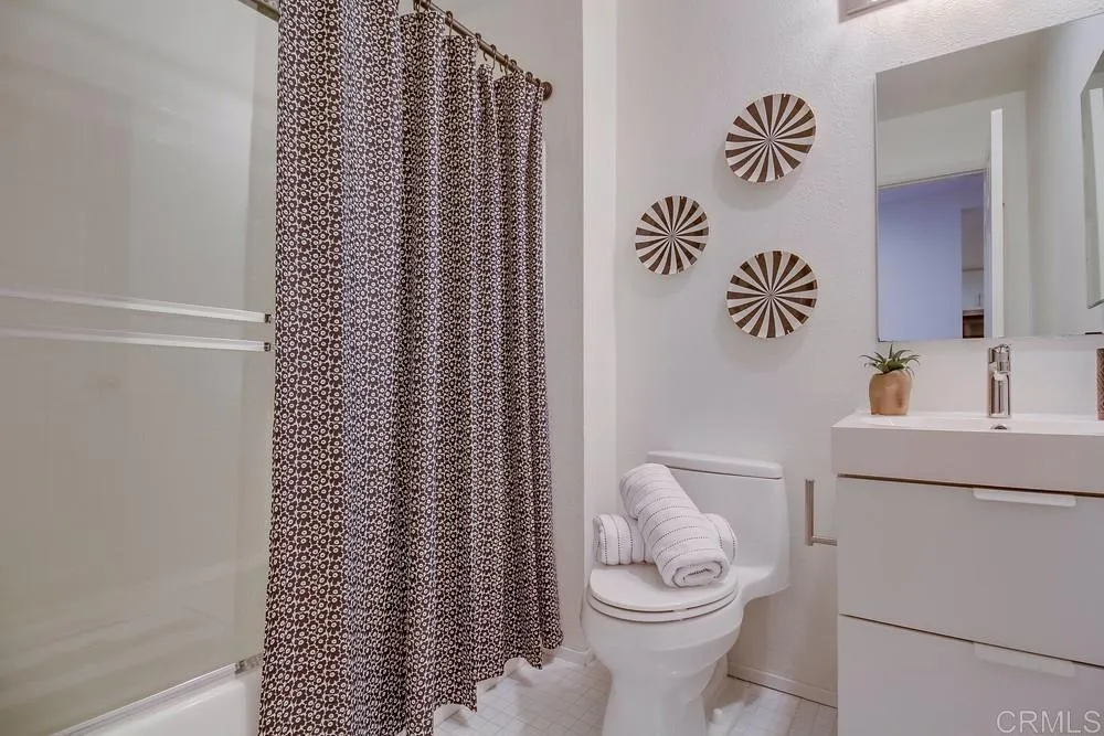 https://cdn.realtyfeed.com/cdn/127/306519744/9f2c74e7d39a4a5d53347cbe736384a1.webp