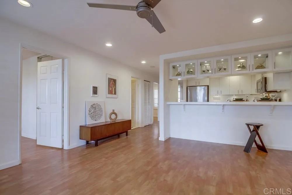 https://cdn.realtyfeed.com/cdn/127/306519744/a9c3eef7d05a0b438bd064629046e2a0.webp