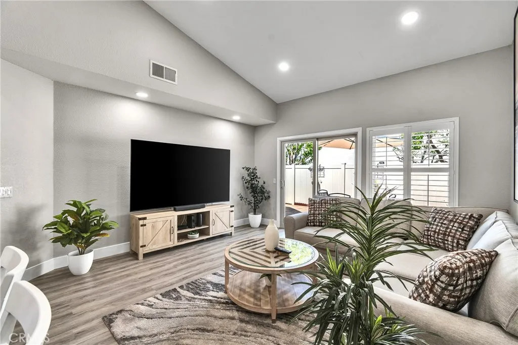 Corona, CA 92879