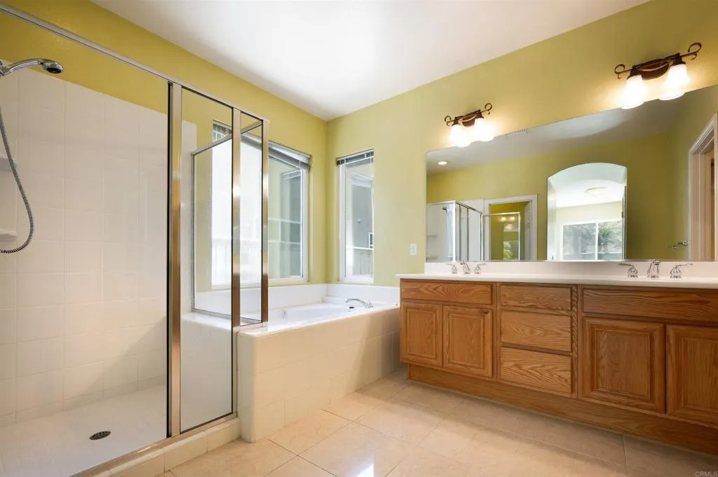 https://cdn.realtyfeed.com/cdn/127/306519783/1d50485e5cfc138348210769639e5d6f.webp