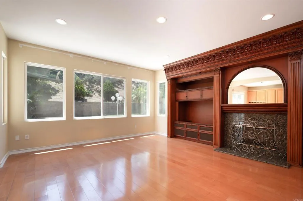 https://cdn.realtyfeed.com/cdn/127/306519783/41be06b90a969220c243232c451fa323.webp